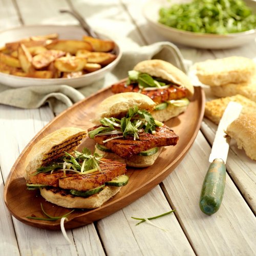 Spicy & Garlic Tofu Burger