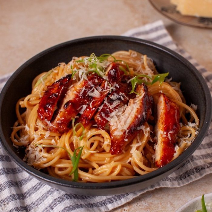 Knoflookboterpasta met Char Siu-kip